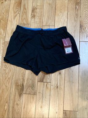 Janji Black AFO Middle Running Shorts